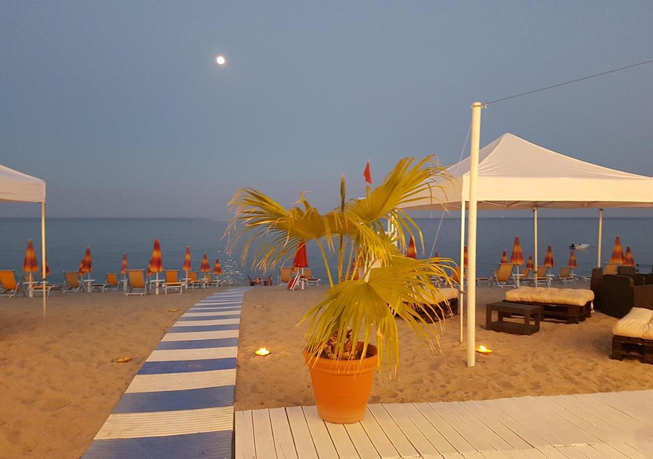 Hotel Federica Riace Marina Ngoại thất bức ảnh