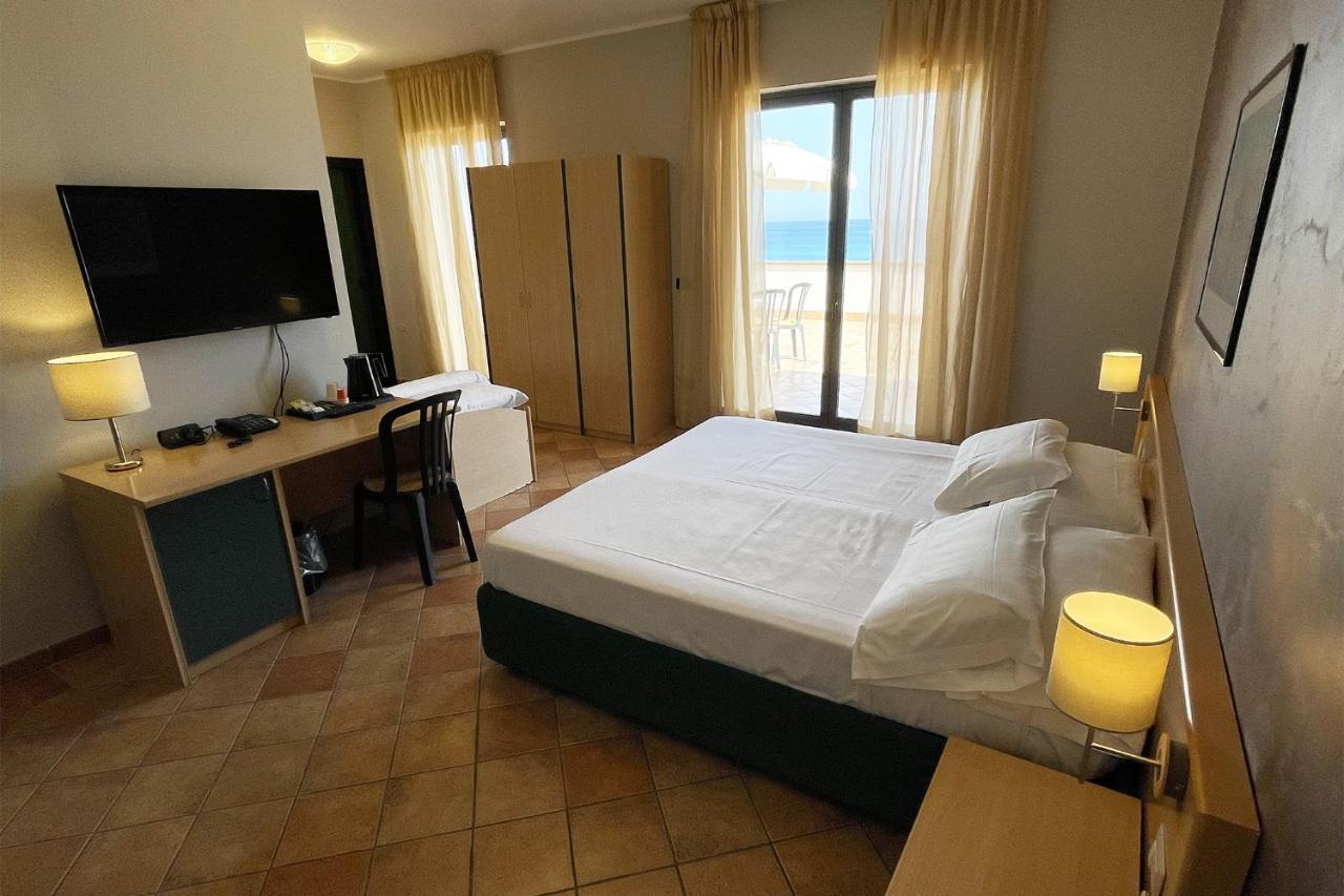 Hotel Federica Riace Marina Ngoại thất bức ảnh